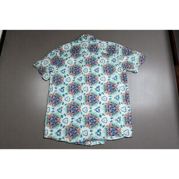 Active Short Sleeve Button-Up Shirt | Medium | Kaleidoscope Heart Print | Skate - Picture 10 of 13